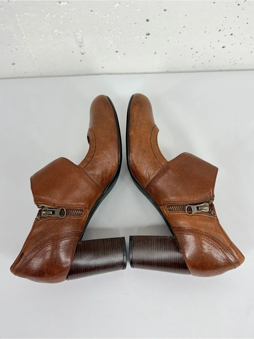 Clarks Indigo Women’s size 8 Brown Leather Mary Jane Heels - Picture 6 of 15